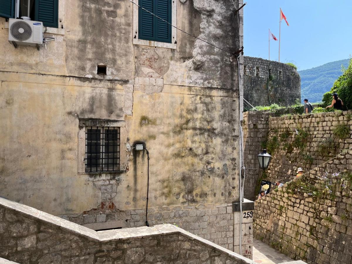 South Gate Apartments 262 Kotor Buitenkant foto